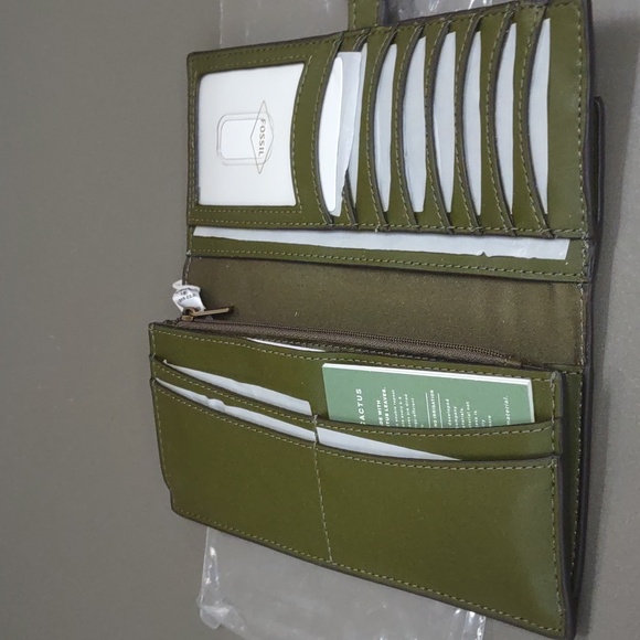 Fossil Wallet - Picture 4 of 7